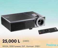 Dell 1610 është një projektor prezantues me ndriçim të lartë