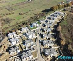 ???? VILË ME PISHINË NË FARKË PËR SHITJE!