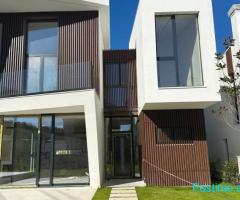 Shitet vilë 3 Kateshe afër TEG-ut