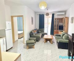 JEPET APARTAMENT ME QERA 1+1+BALLKON "PRANE KAFE UNIVERS,AST