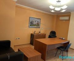 Qera, Apartament 1+1 për Zyra, Komuna e Parisit, Tiranë