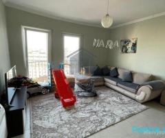 Shitet Apartament 2+1 në Qendër, Zona e Pranverës – Durrës