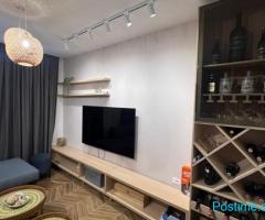 Shitet apartament 1+1 + verand ne Golem!