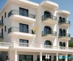 SHITET HOTEL 4-KATËSH NE VLORË 1.800.000 EURO