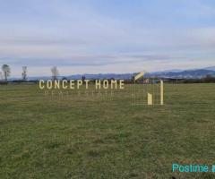 Shitet Toke ne Vore, buze Autostrades Tirane-Durres