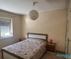 ???????? Jepet me Qera afatgjat apartamenti 1+1 perball shkolles