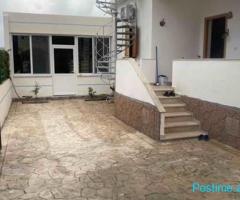 Shiten shtepi 100m nga deti Borsh