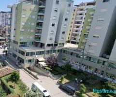 Shitet Apartament 2+1+2